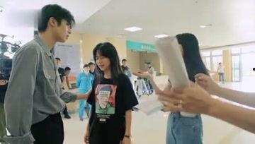 爱娱乐吃瓜欢,揭秘娱乐圈幕后故事  第2张